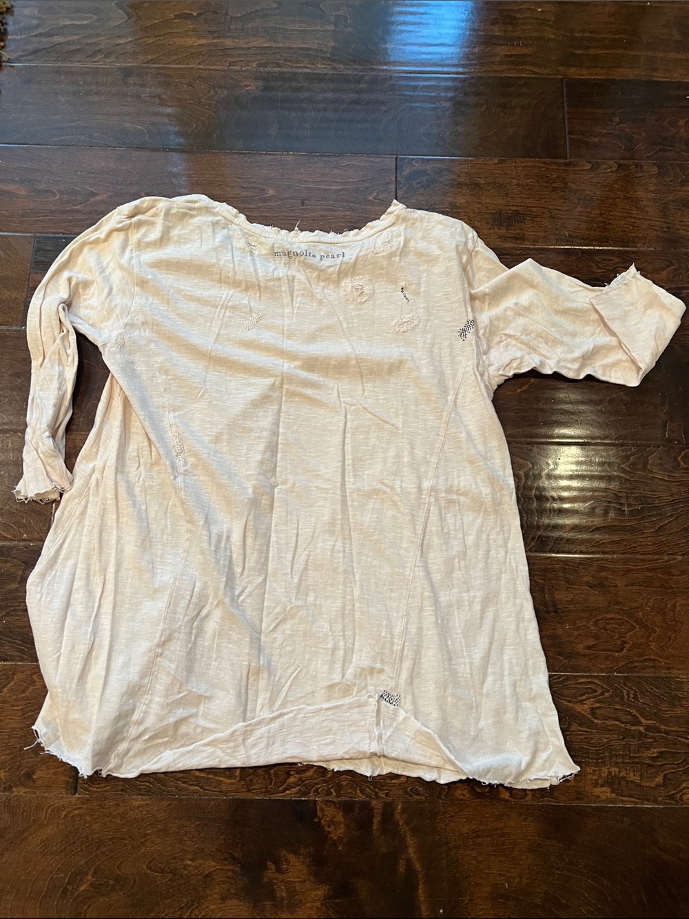 Magnolia Pearl Pale Pink 'Beams of Light' Long Sleeve Tee - Picture 2 of 2